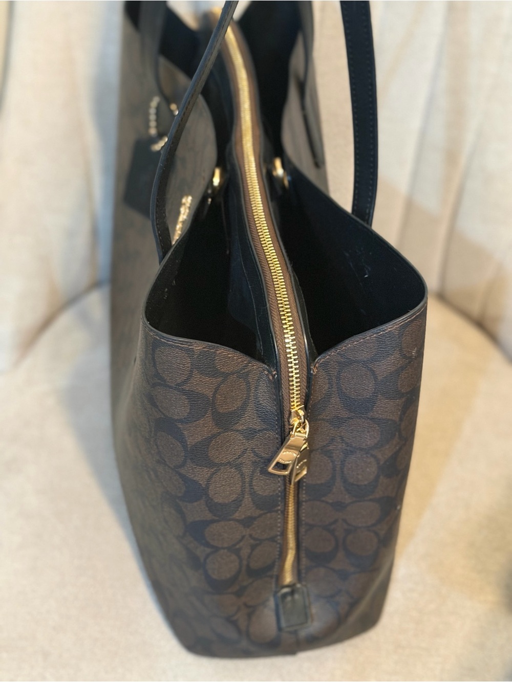Coach Mollie Tote with Black Trim and Gold Hardware - Picture 3 of 11